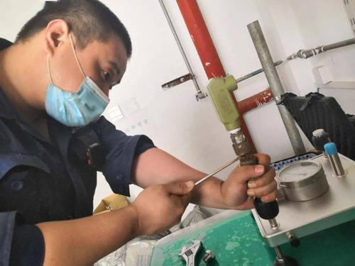 空调维修达人成长之路：从学徒到专家的蜕变 家庭维修