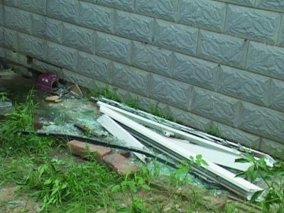 维修空调坠落，工人险些丧命_介绍空调维修背后的安全隐患 家庭维修