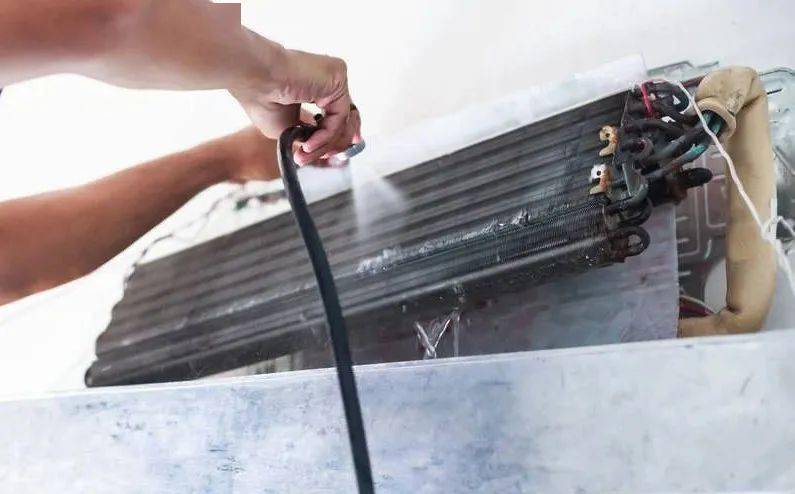 过滤空调维修不求人，夏季清凉大作战轻松搞定！ 家庭维修