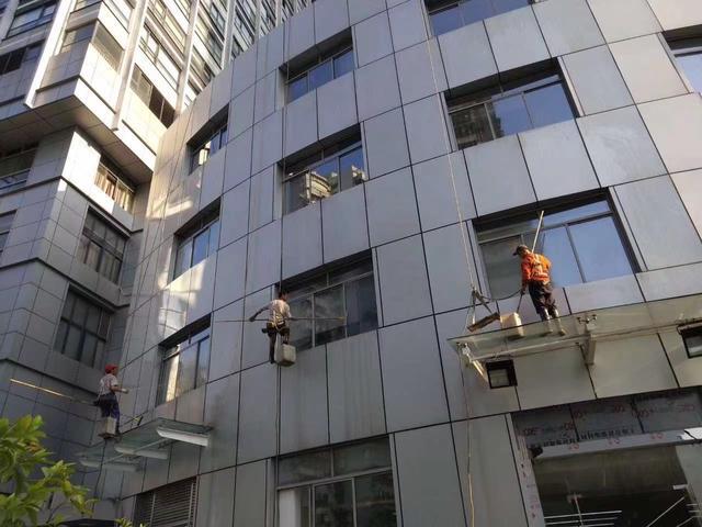 外墙维修，空调拆装：双重挑战下的技术革新 家庭维修