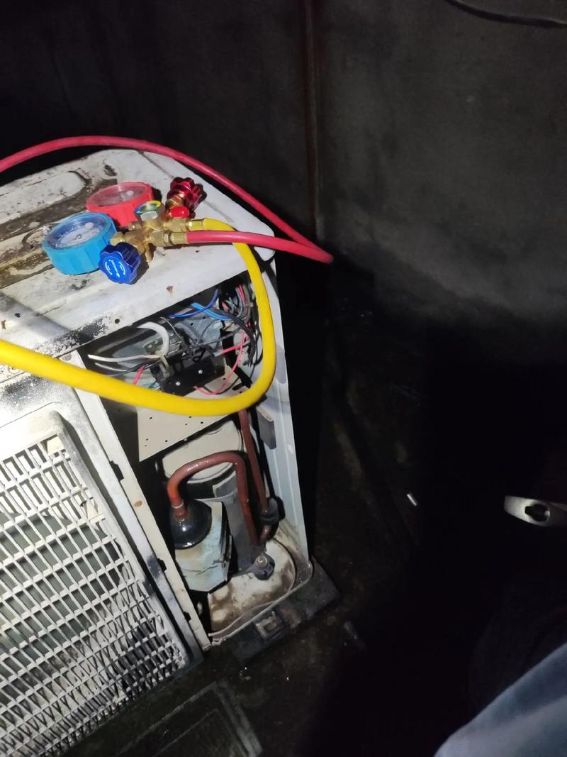 新空调维修视频：介绍家用空调保养与故障排除之路 家庭维修