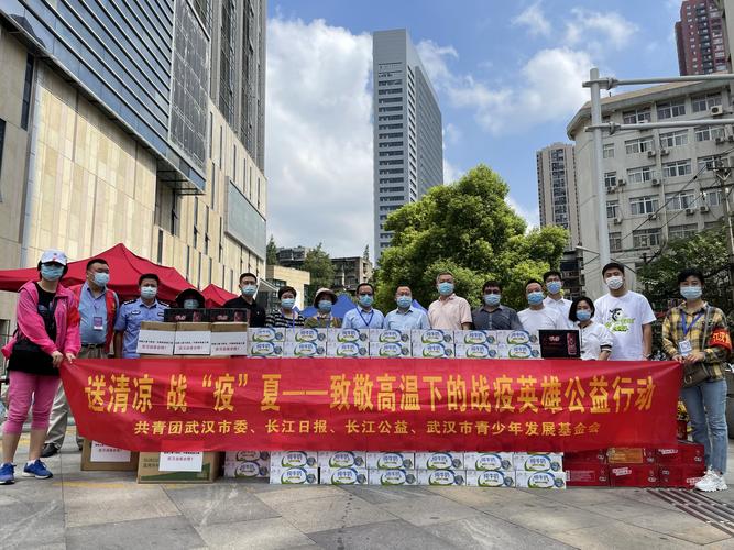 空调维修横幅背后的行业深思：专业服务，守护夏日清凉 家庭维修