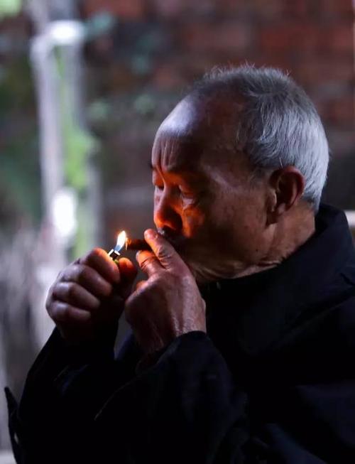 空调维修老烟枪：岁月沉淀下的技艺传承 家庭维修