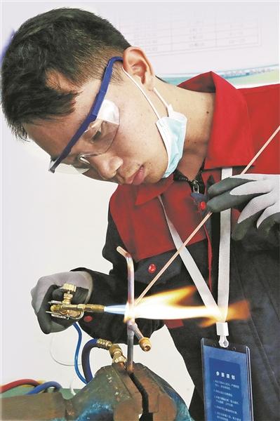 空调维修，技术难题中的工匠精神 家庭维修