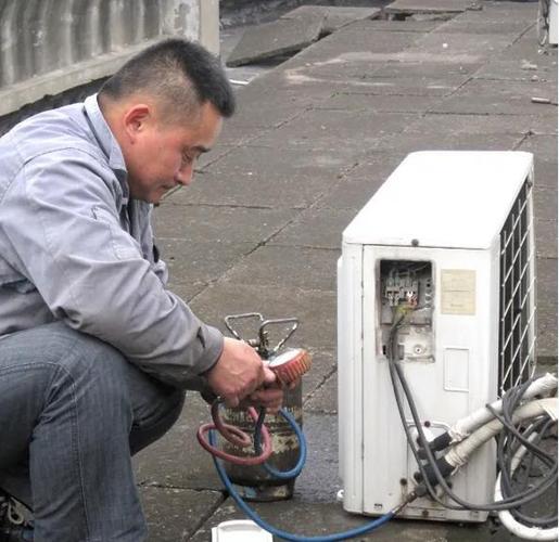 青岛空调维修工：守护夏日清凉的“暖男” 家庭维修