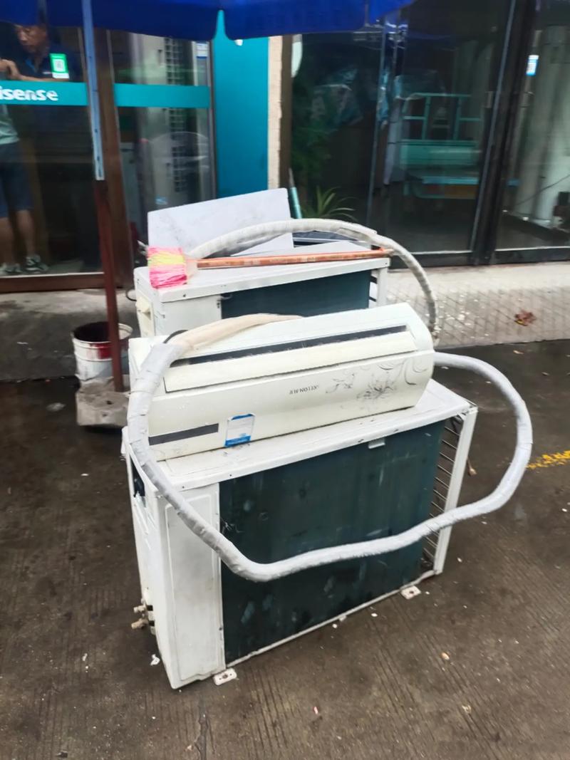 韩师傅的空调维修传奇：匠心独运，守护清凉夏日 家庭维修