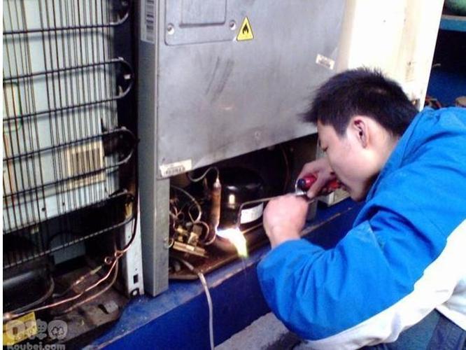 撮镇镇焕新篇章_空调维修，清凉一夏的守护者 家庭维修