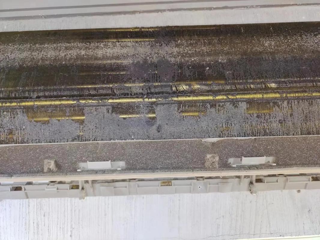 空调维修:积灰背后的隐患与防治之路 家庭维修 空调维修:积灰背后的隐患与防治之路 家庭维修