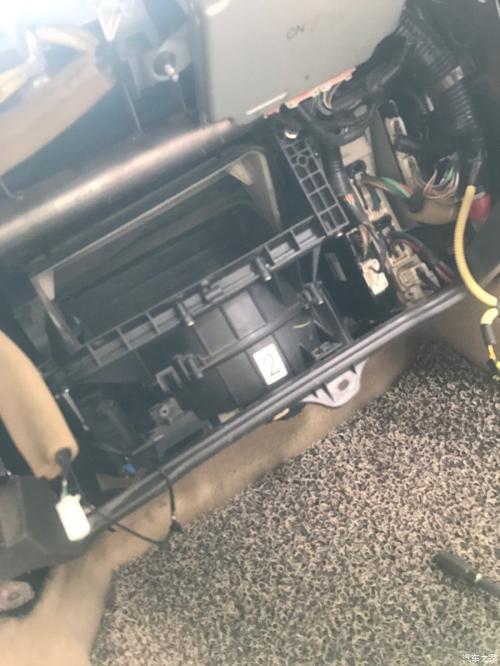 空调翻板轴维修:保障室内温度平衡的关键一环 家庭维修 空调翻板轴维修:保障室内温度平衡的关键一环 家庭维修